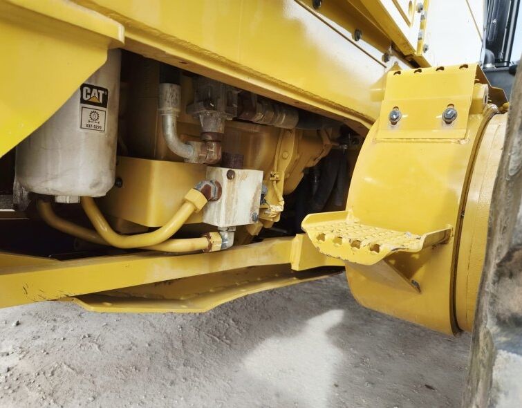 CATERPILLAR  140 AWD ***IMPECABLE***